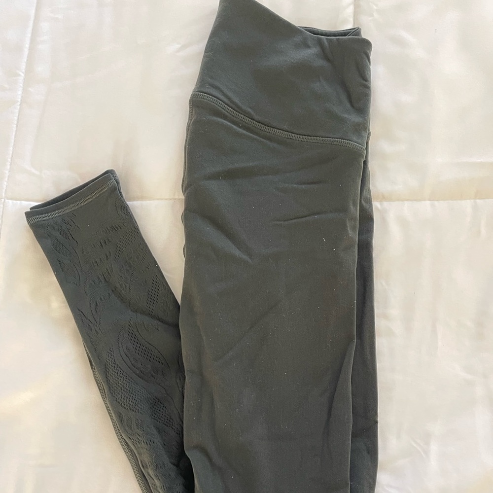 LuluLemon leggings
